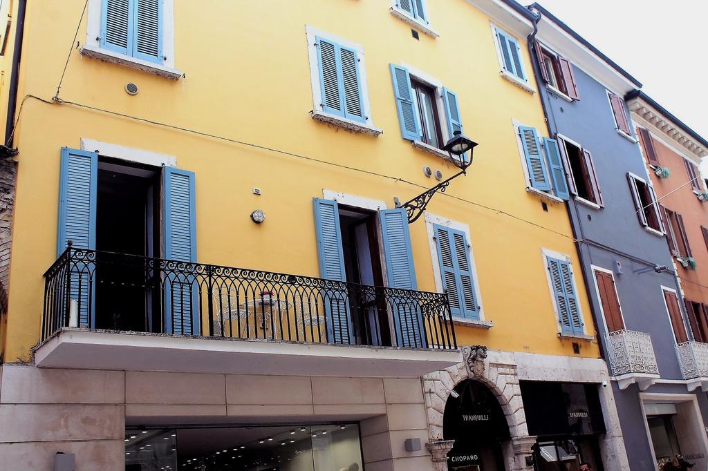 Desenzanoloft Le Petit Bijou - Restyling 2025 - Downtown Desenzano del Garda Exterior foto